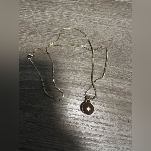 Light mocha Colour✨Authentic Louis Vuitton Flower w Necklace✨ - Picture 3 of 9